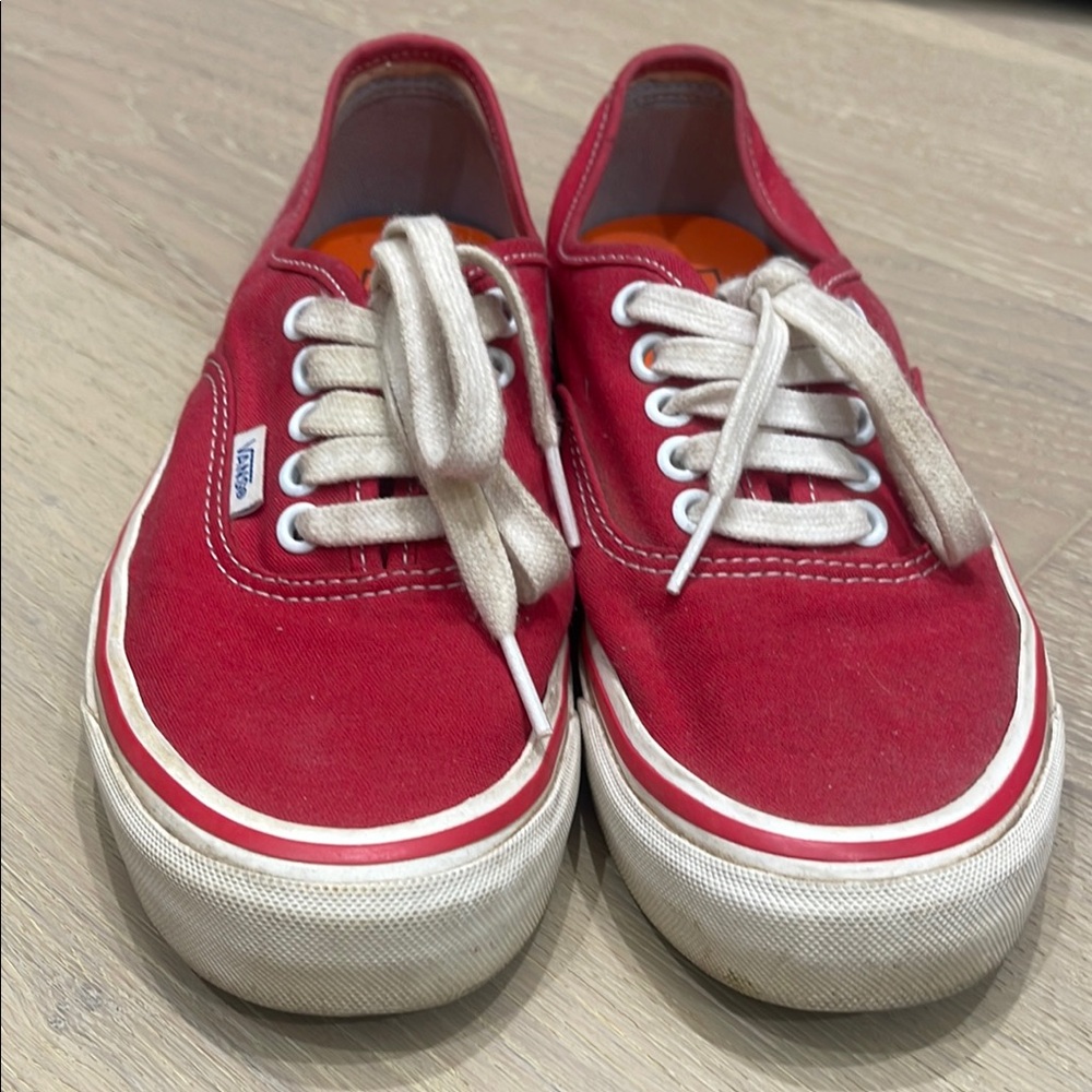 Vans Bold Red Canvas Shoes - Picture 3 of 6